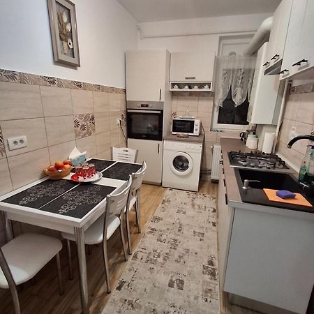 Apartament Ultra Central Marly Gura Humorului Dış mekan fotoğraf