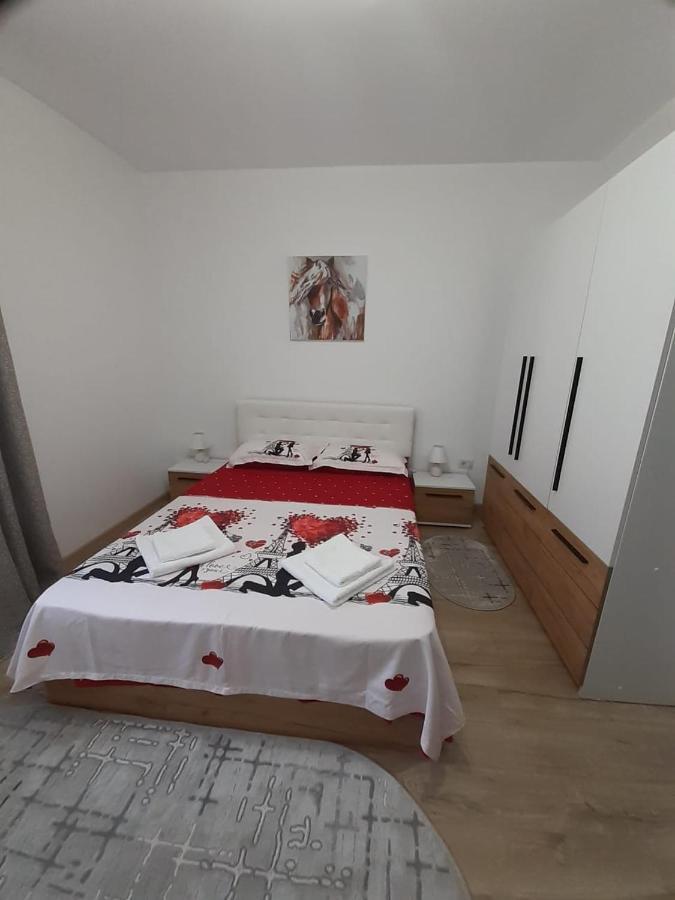 Apartament Ultra Central Marly Gura Humorului Dış mekan fotoğraf