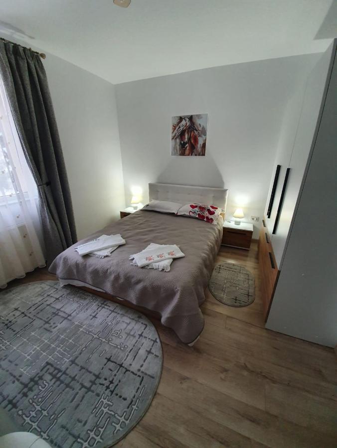 Apartament Ultra Central Marly Gura Humorului Dış mekan fotoğraf